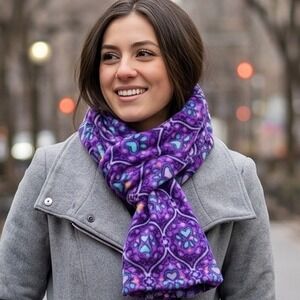 The Animal Rescue Site Super Cozy Fleece Purple Paw Print‎ Scarf NEW